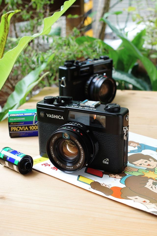美品YASHICA　Electro35CGブラック SERVICED & TESTED】 YASHICA Electro 35 CC Black 35mm F/1.8